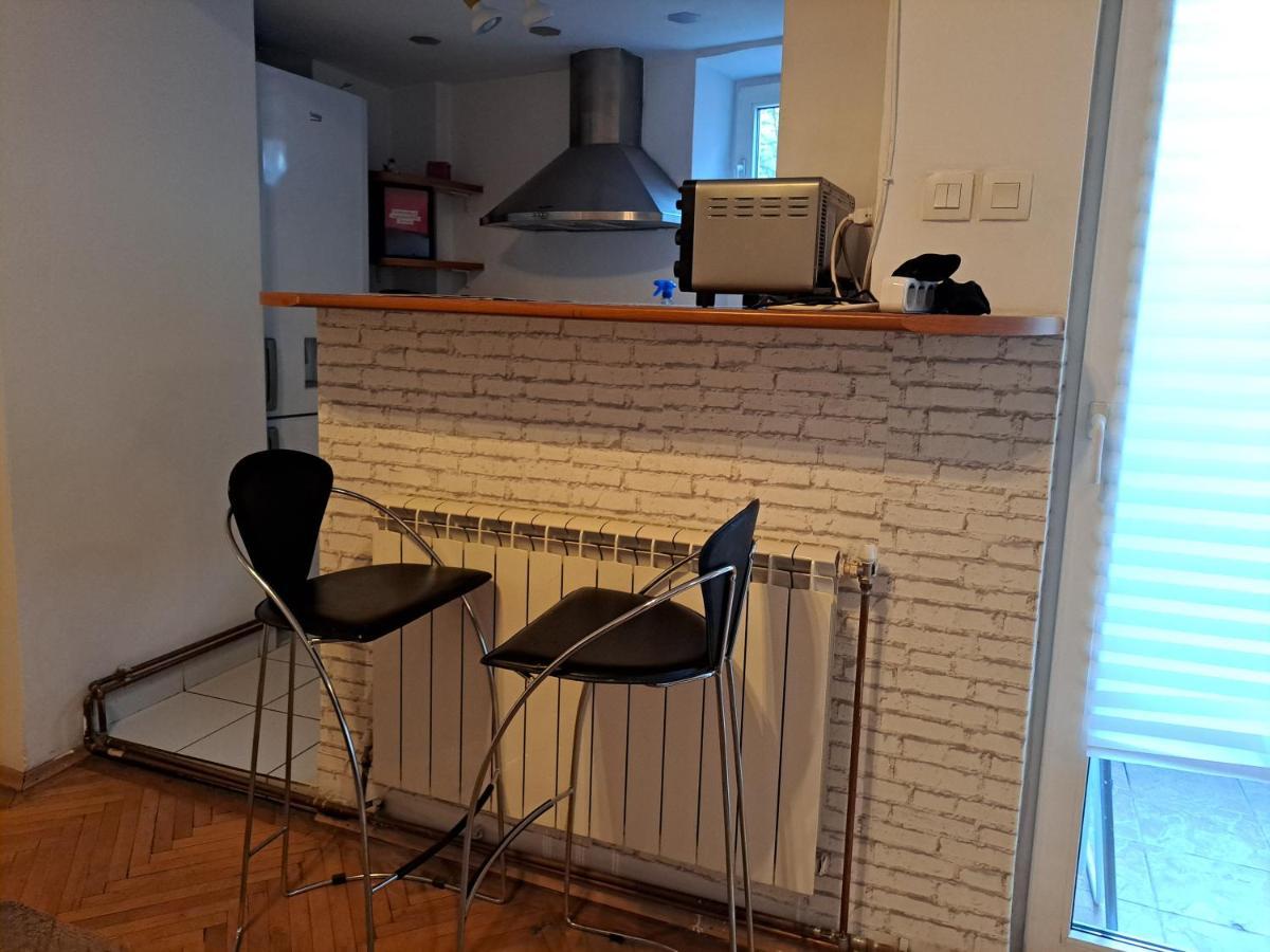 Downtown Apartment Piata Romana Bucureşti Ngoại thất bức ảnh