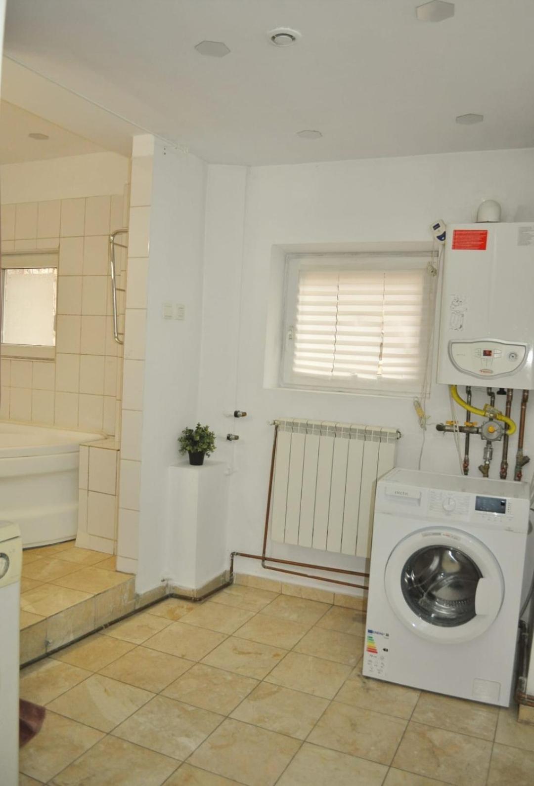 Downtown Apartment Piata Romana Bucureşti Ngoại thất bức ảnh